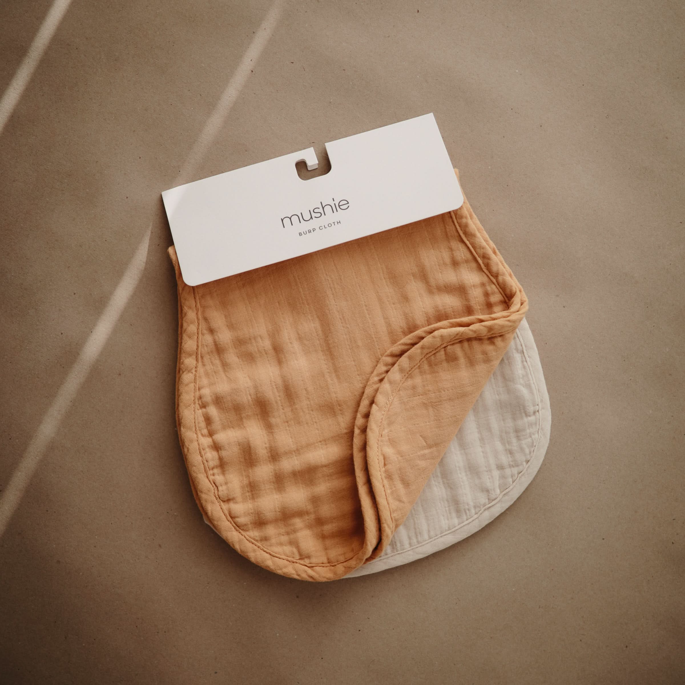 Mushie Organic Cotton Muslin Burp Cloth 2-Pack - Image 8