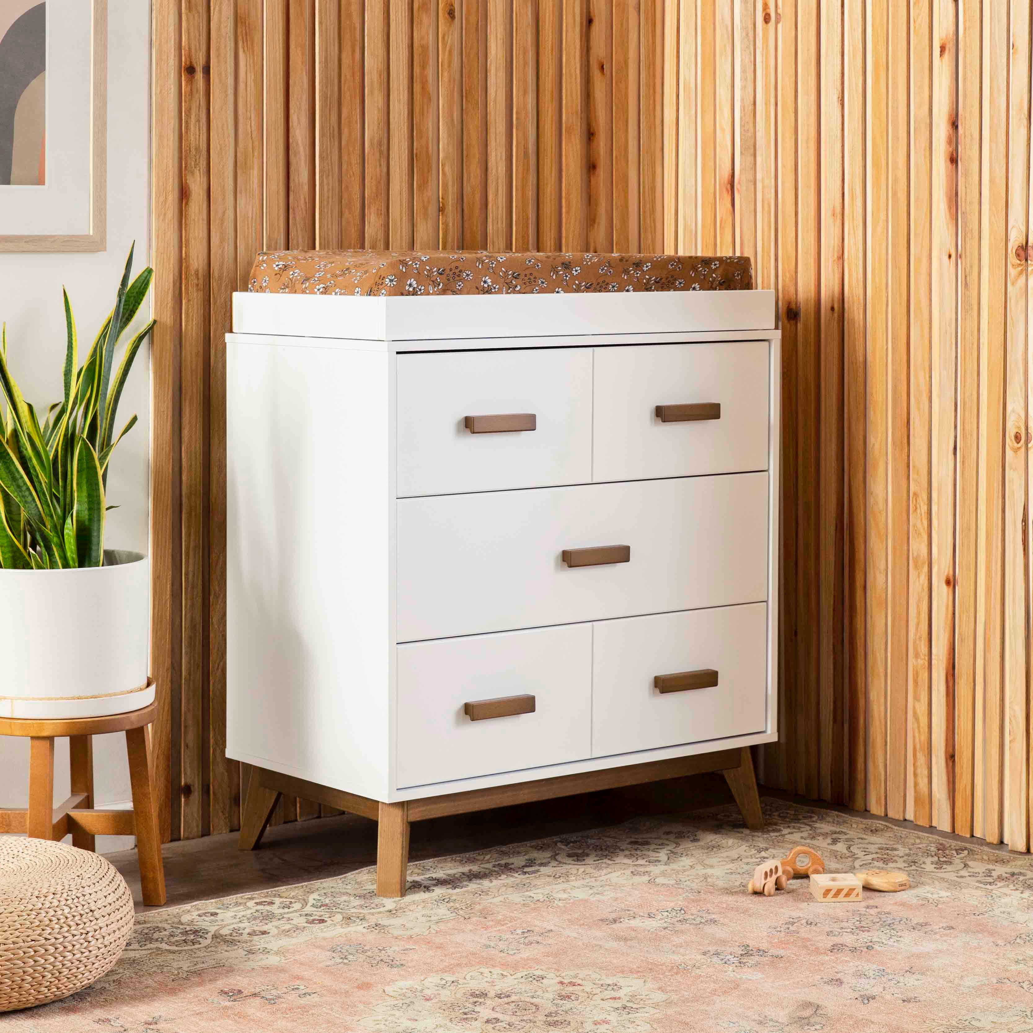 Scoot 3-Drawer Changer Dresser with Removable Changing Tray - Image 16