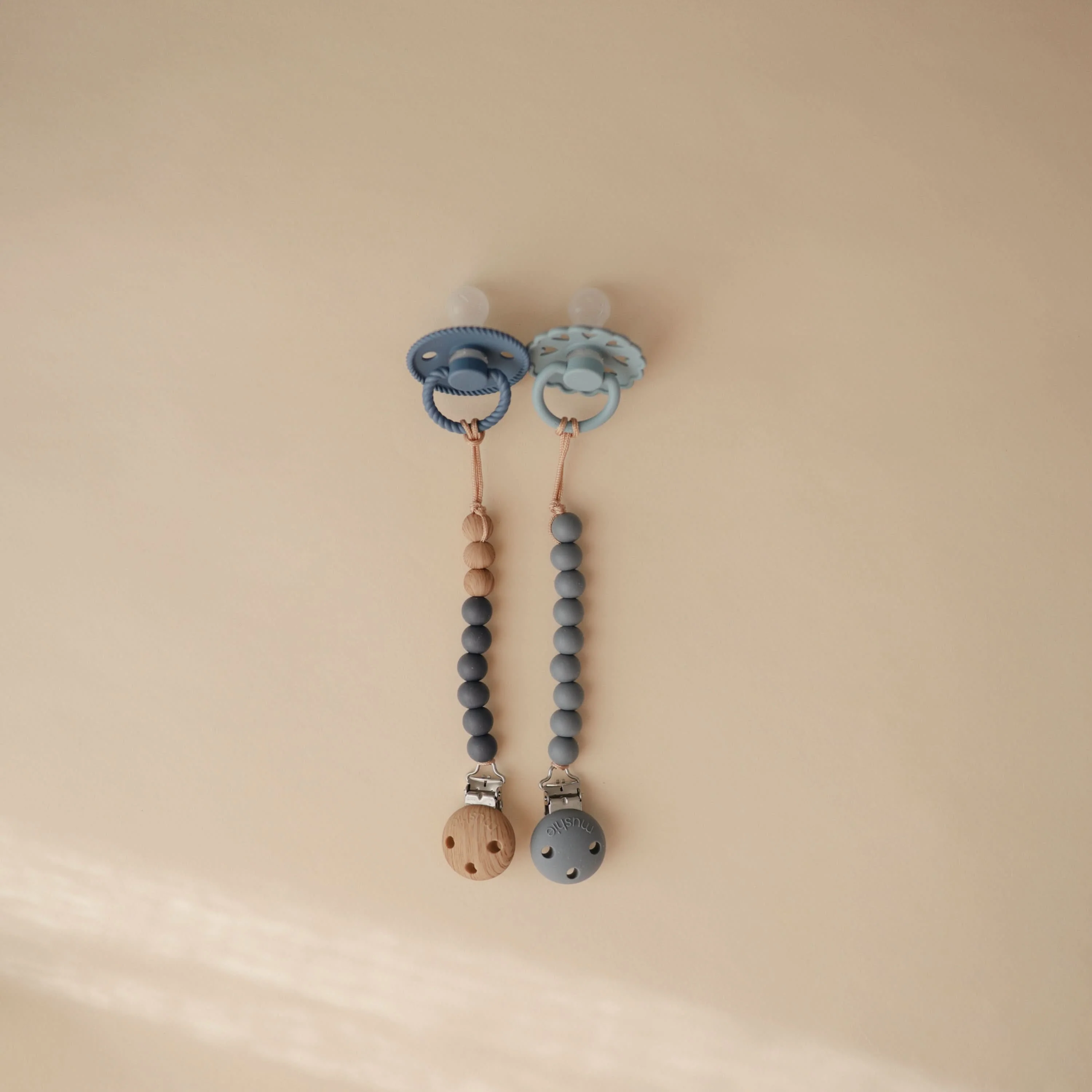 Mushie Silicone Pacifier Clip | Eva - Image 34