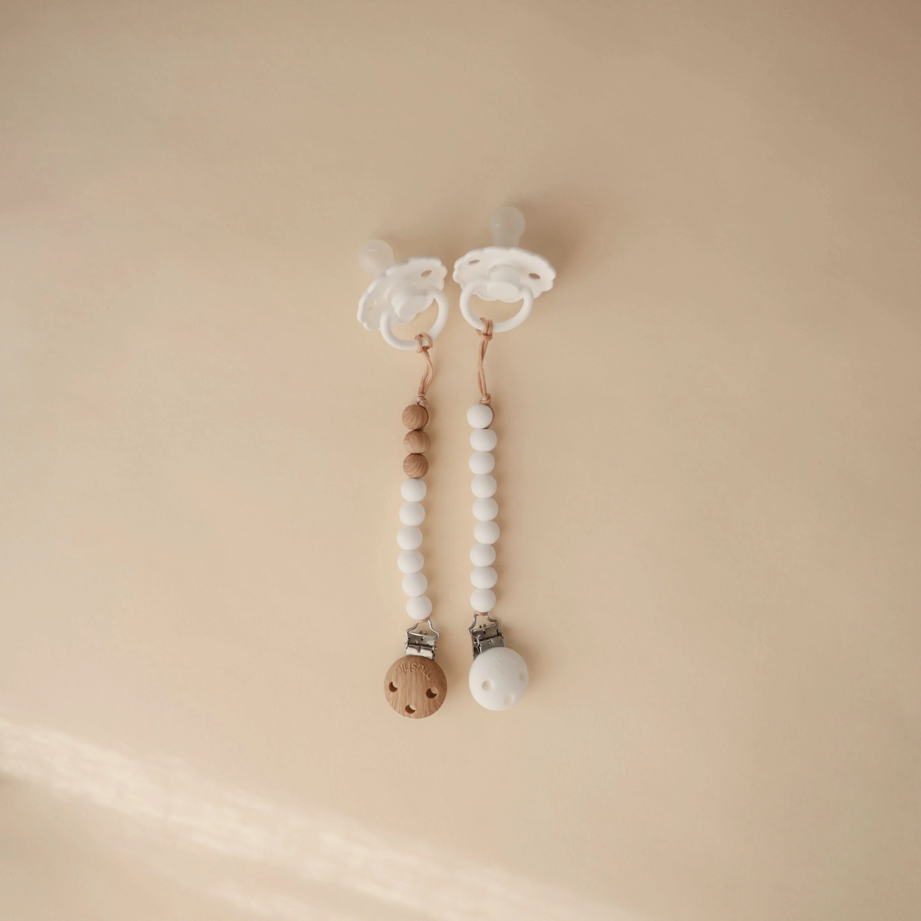 Mushie Silicone Pacifier Clip | Eva - Image 45