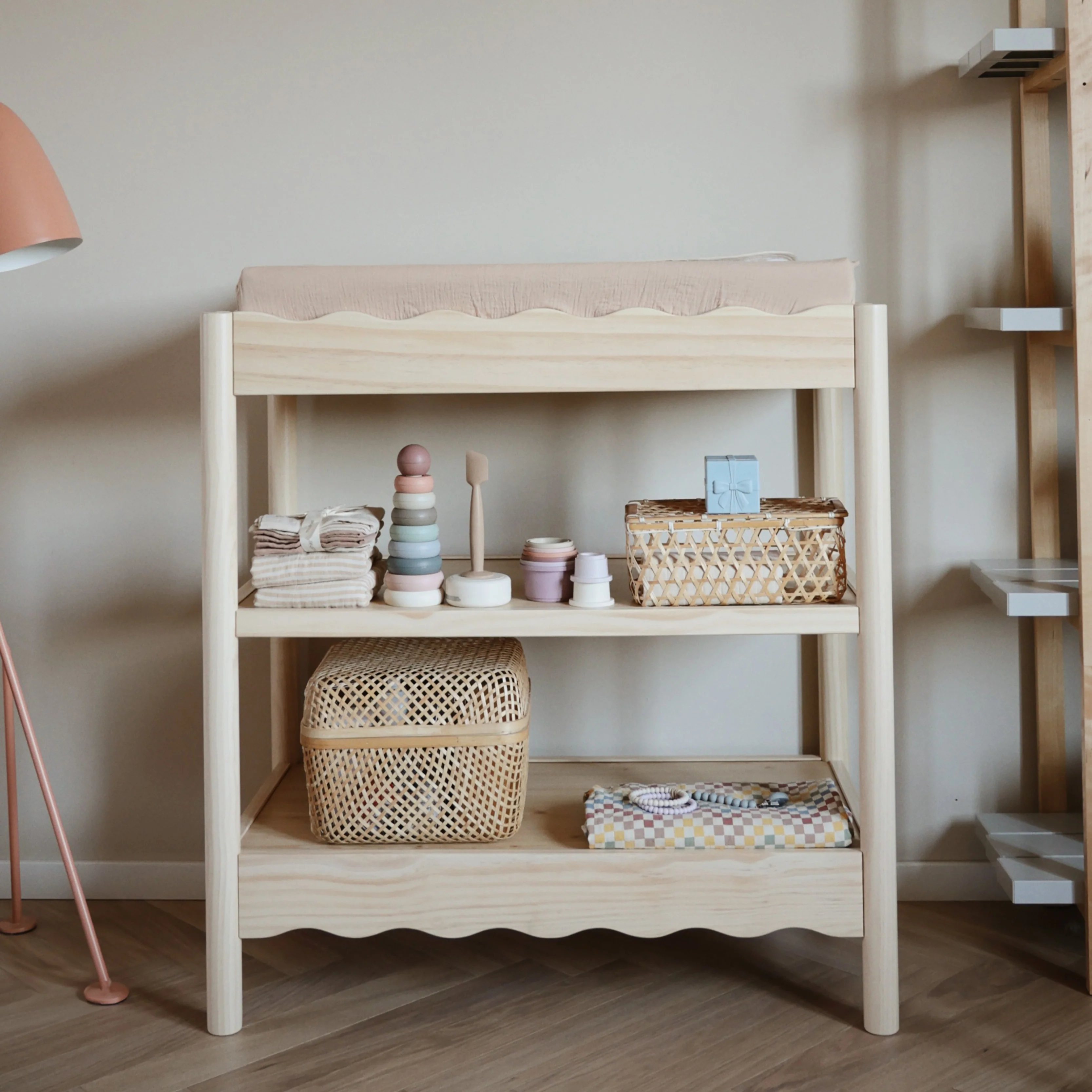Swell Changing Table - Retail Exclusive - Image 6